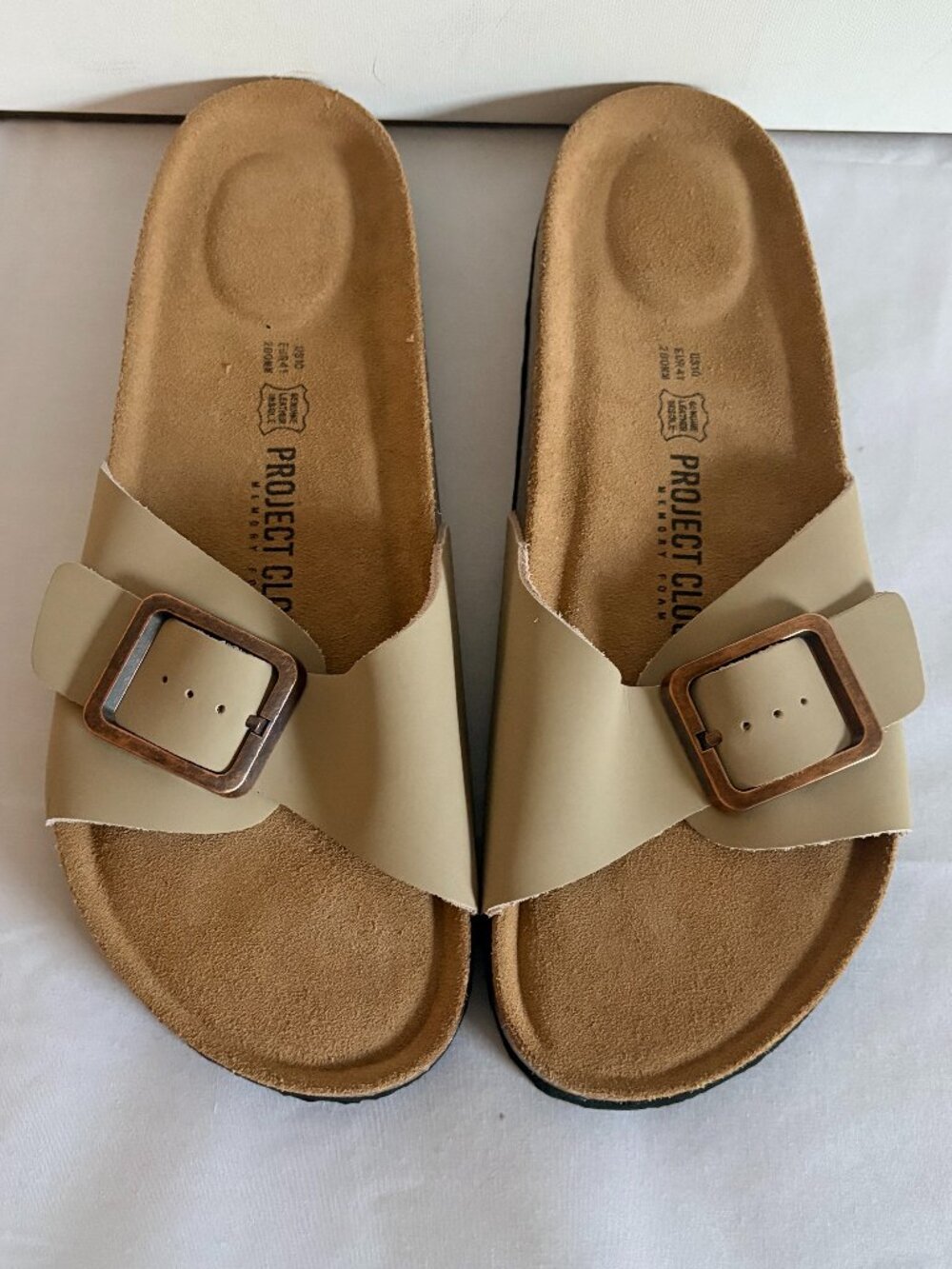 Project Cloud Woman Leather Big Buckle Slide Sandal Size 10